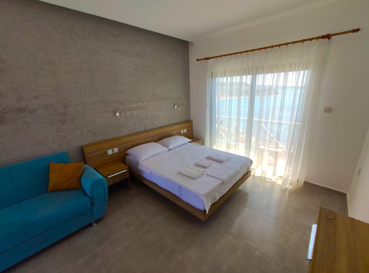Hotel Oasis At Ayfilon Rizokarpaso Esterno foto