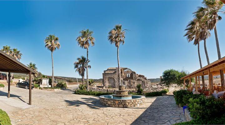 Hotel Oasis At Ayfilon Rizokarpaso Esterno foto