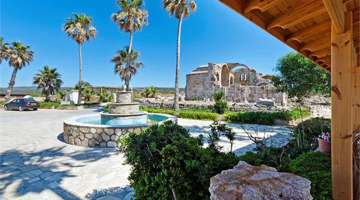 Hotel Oasis At Ayfilon Rizokarpaso Esterno foto